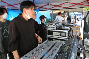 音響担当の学生