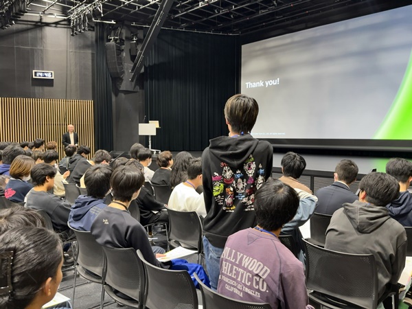 質疑応答の様子