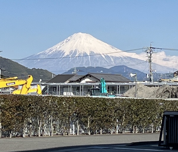学校から見える富士山の写真