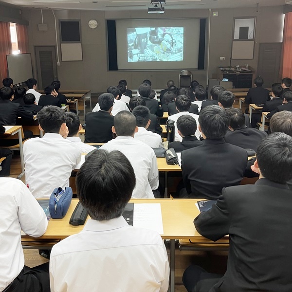 キャリアアップ講座を受けている様子