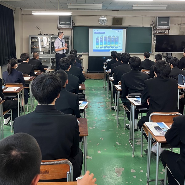 キャリアアップ講座を受けている様子