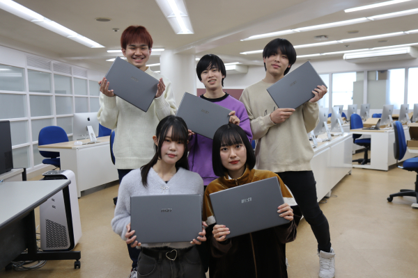 PCをもらった学生2