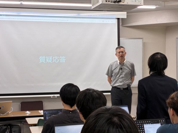 質疑応答の様子