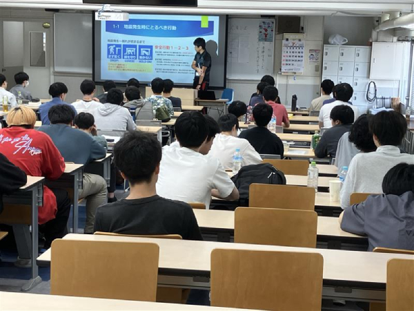 訓練前の講義の様子