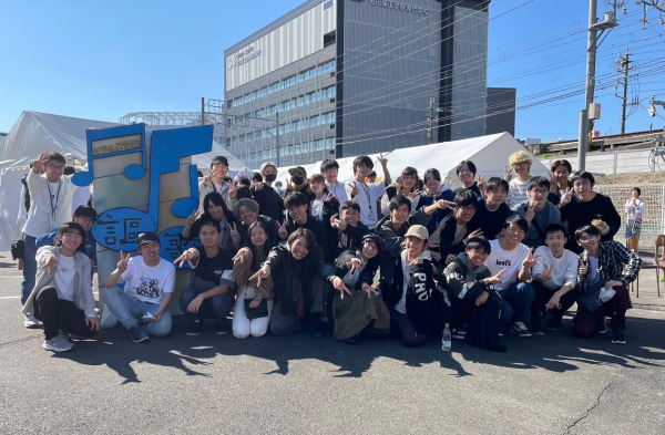 学生会と実行委員会の集合写真