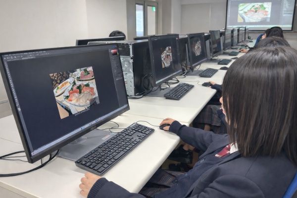 クリエイティブ実習風景